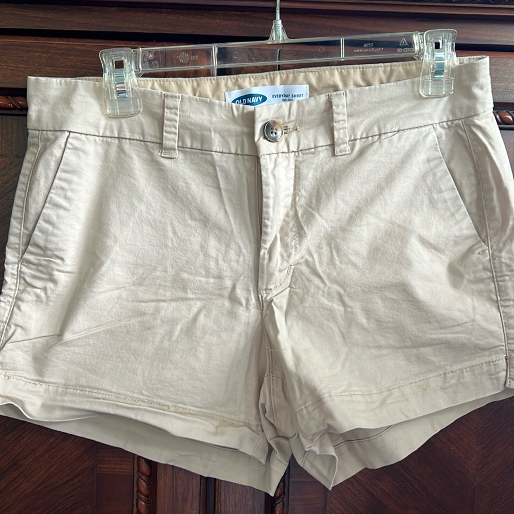 Women’s Old Navy Khaki Shorts